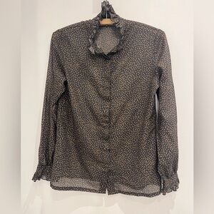 2/40$ Vintage light weight see true  Neuchatel blouse with fish